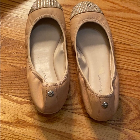 BCBG flats - Picture 3 of 6